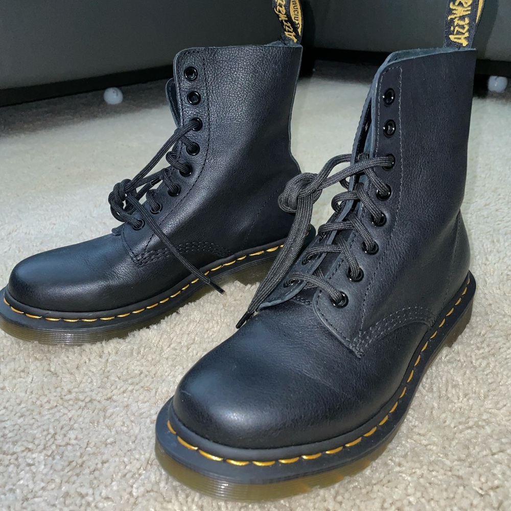 dr. martens size 7
